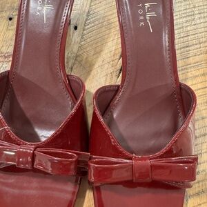 Nicole Miller Deep Red kitten heels with Bow